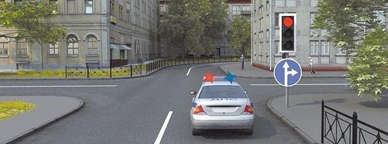 Вопрос №6 билета №22: В данной ситуации водитель автомобиля с включенными проблесковыми маячками: