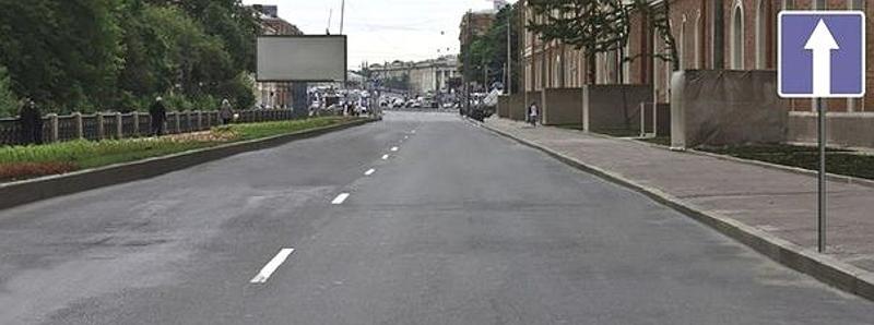 Вопрос №9 билета №32: Разрешено ли выполнить разворот на участке дороги, обозначенном этим знаком?