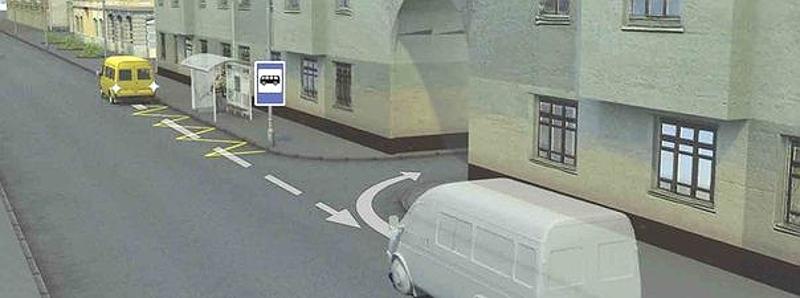 Вопрос №9 билета №34: Водитель случайно проехал нужный въезд во двор. Разрешается ли ему в этой ситуации использовать задний ход, чтобы затем повернуть направо?