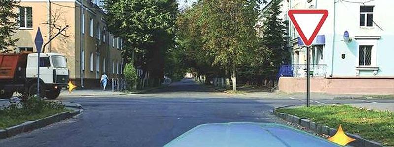 Вопрос №15 билета №38: Вы намерены повернуть направо. Можете ли Вы приступить к повороту?