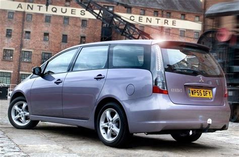 Фото Grandis NA0W MPV 2004-2010