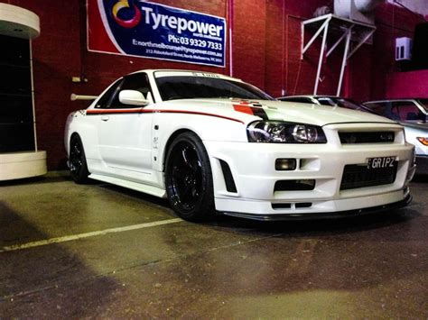 Фото Skyline R34 седан 1998-2002